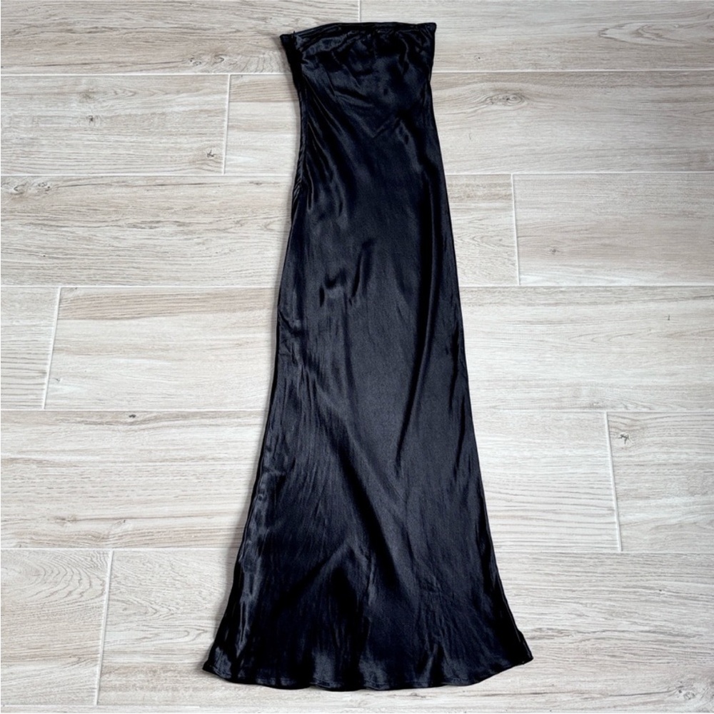 NWT SNDYS x REVOLVE Angel Strapless Satin Midi Dress in Black - Picture 8 of 8
